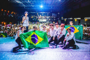SF9 grupo de kpop realizou show no Brasil, fotografia por Caroline Dadalto